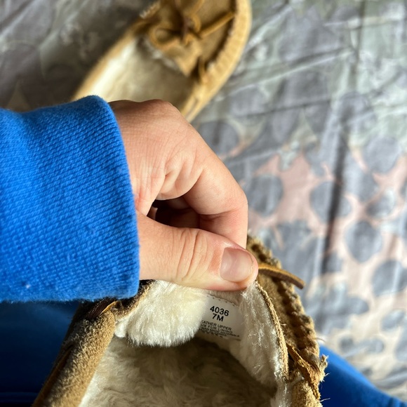 NWOT Minnetonka Moccasins - Picture 7 of 7